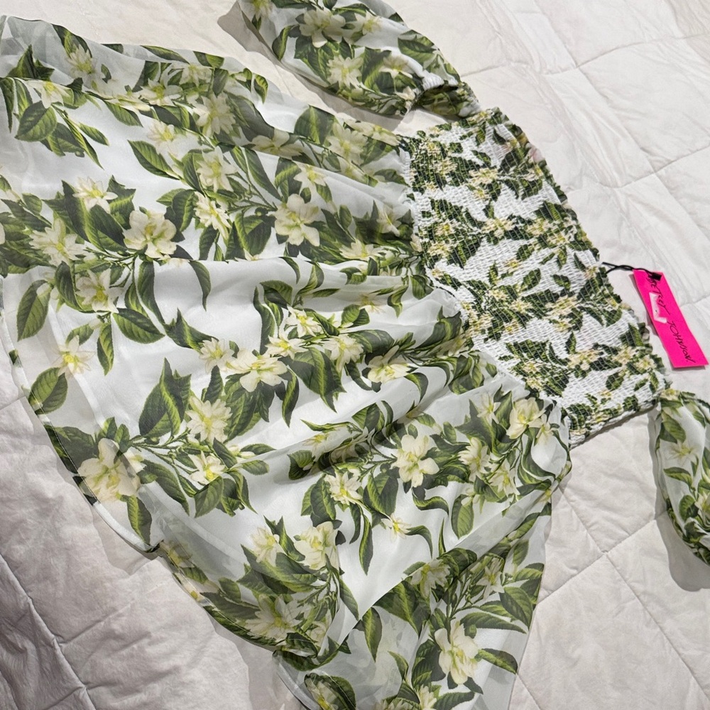 NWT  Smocked OFF THE SHOULDER Blouse
